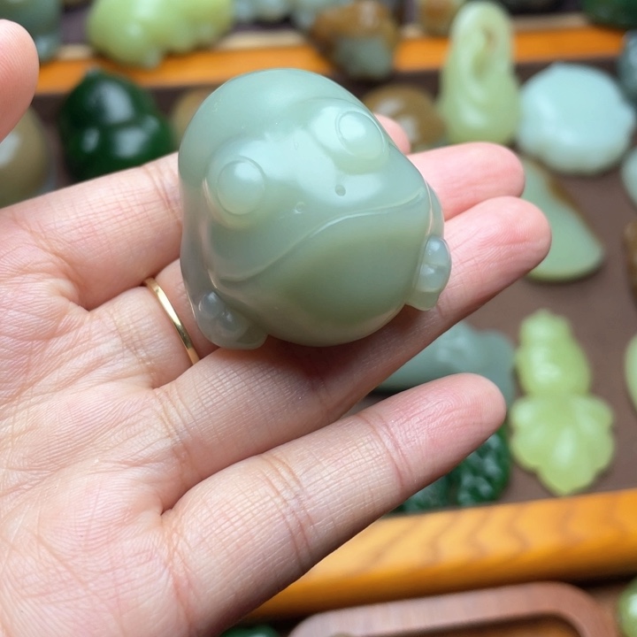 【闪购商品】颈饰未镶嵌和田玉?*