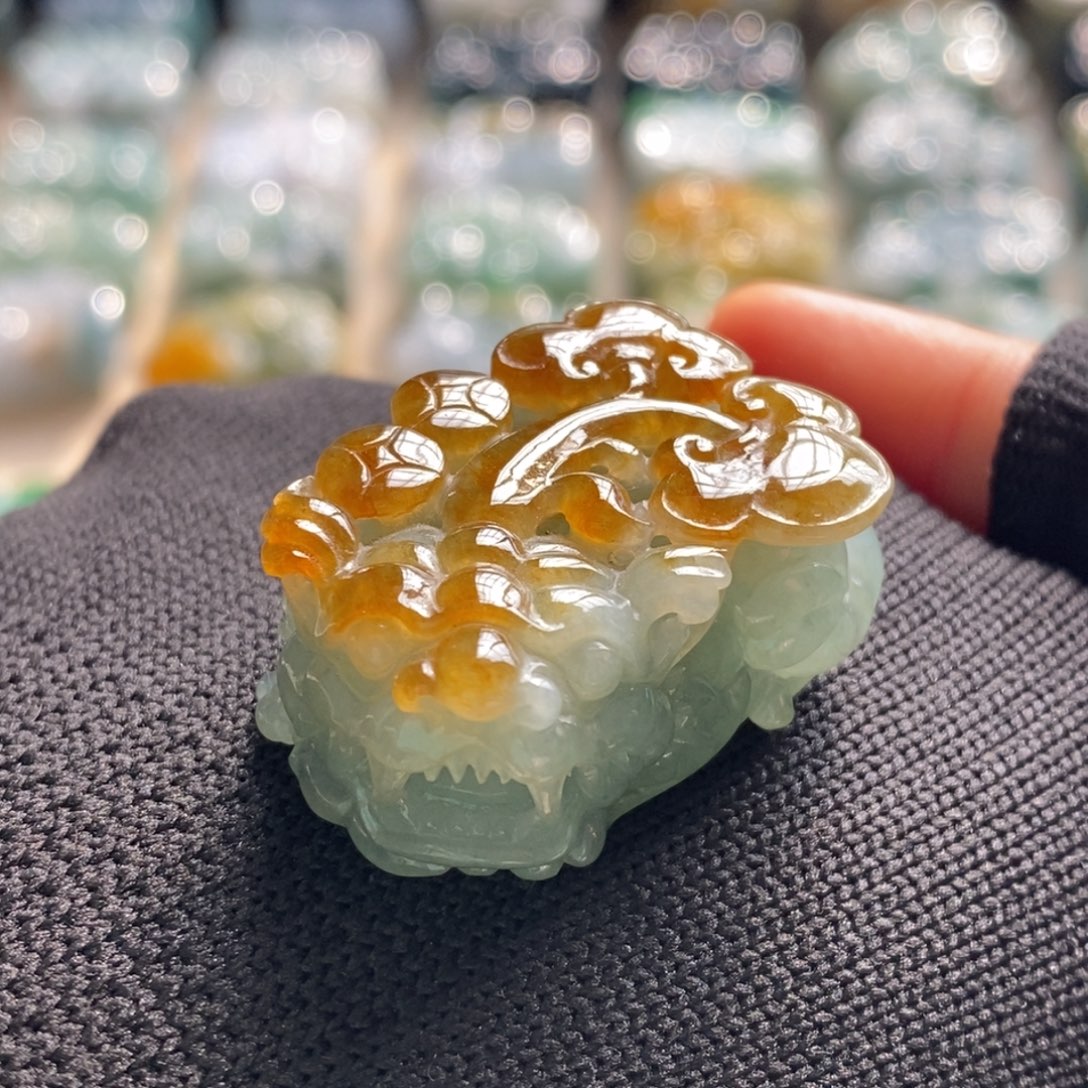 翡翠未镶嵌颈饰天然翡翠貔貅吊坠