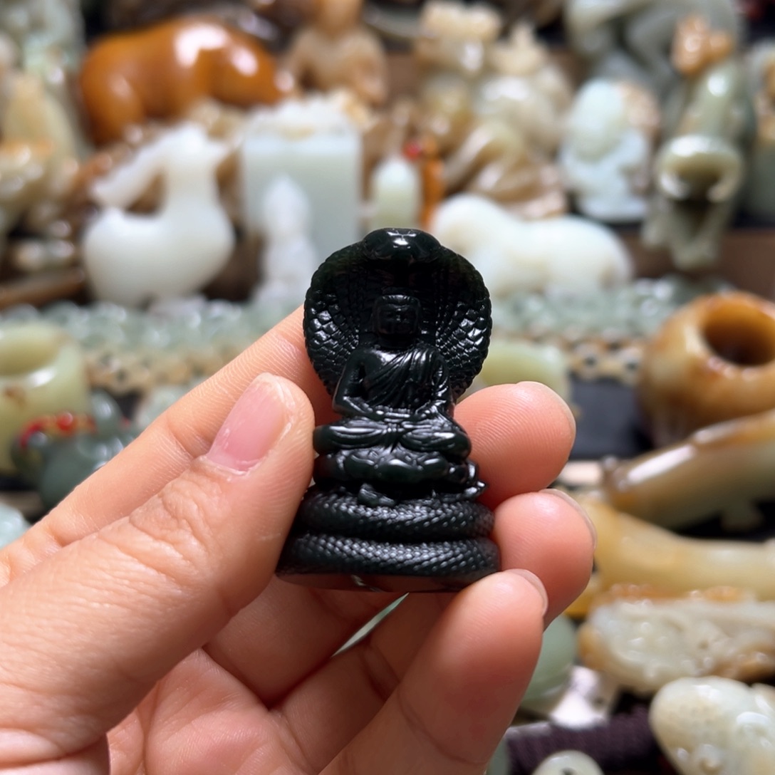 和田玉（糖玉）颈饰未镶嵌