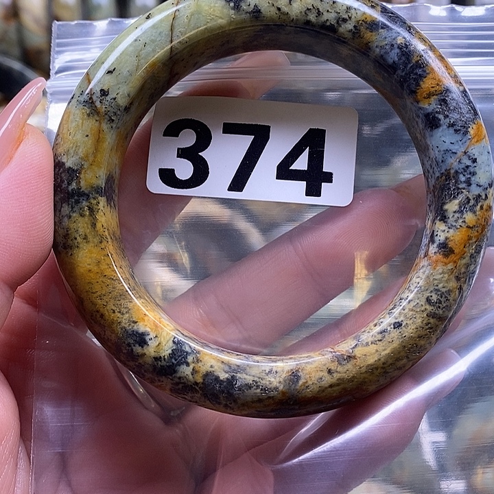 辰***陈蛇纹石玉未镶嵌手镯