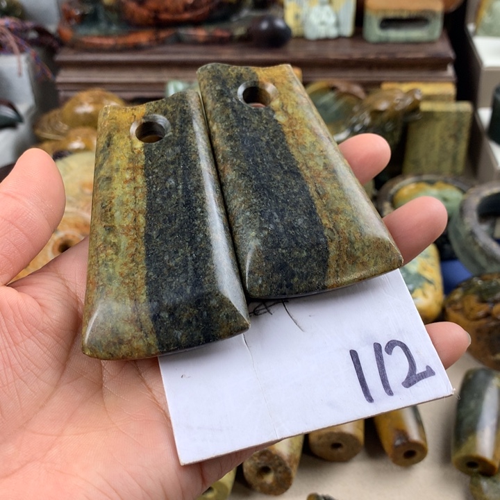 岫岩河磨玉（透闪石质玉）手把件未镶嵌龙*