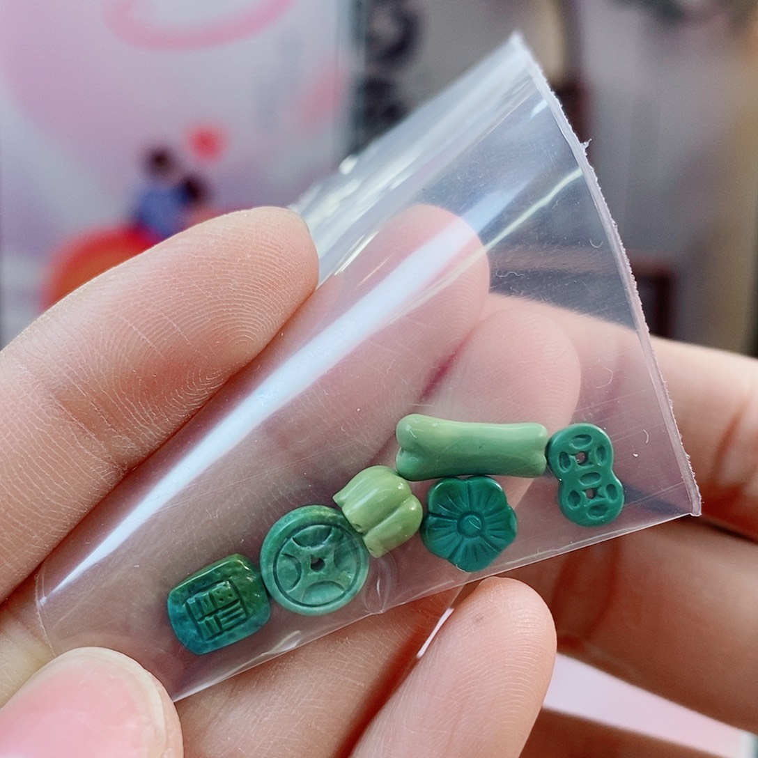 未镶嵌绿松石珠宝奇石