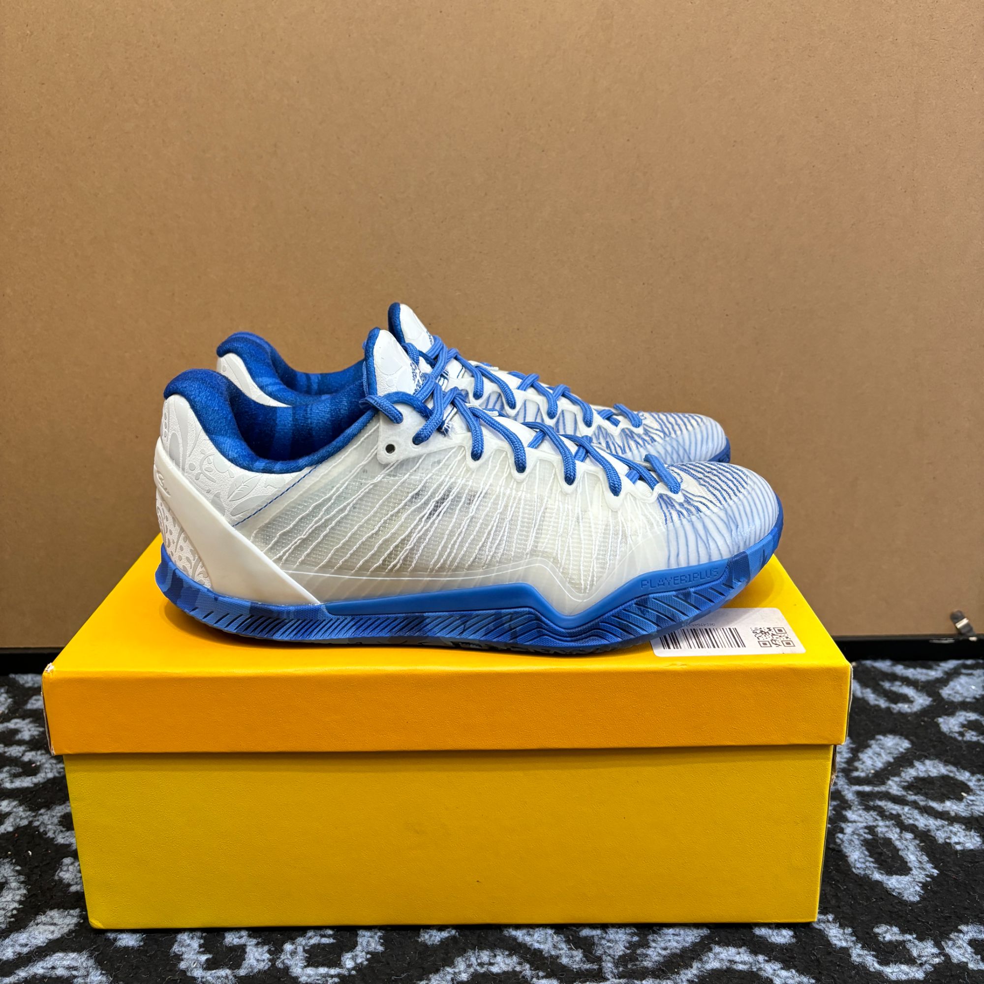 B53 40码player1plus青花瓷配色实战高颜值低帮篮球鞋全新原盒