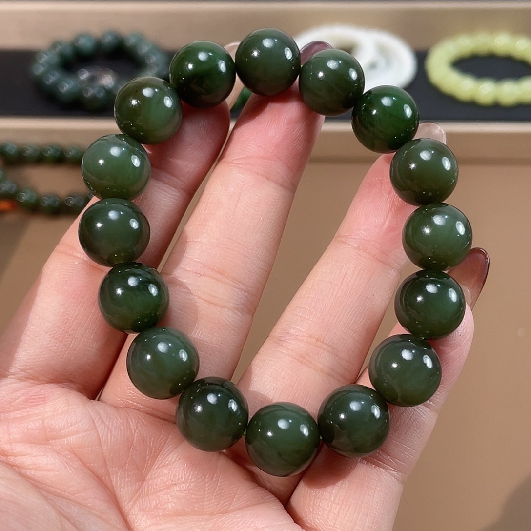 和田玉（碧玉）手链未镶嵌俄 黑猫12