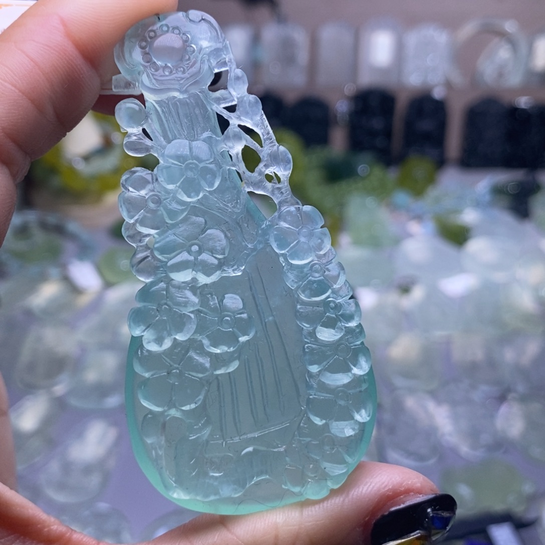 财***吾蛇纹石玉未镶嵌颈饰