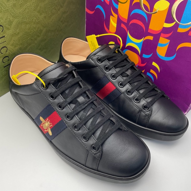 95新 GUCCI/古驰 /41欧码/蜜蜂刺绣ACE系列男士黑色低帮板鞋