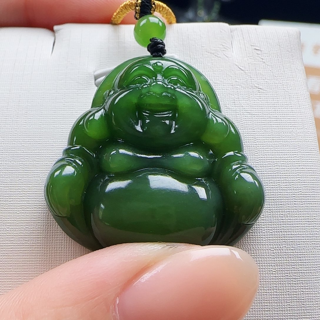 小****和田玉未镶嵌颈饰