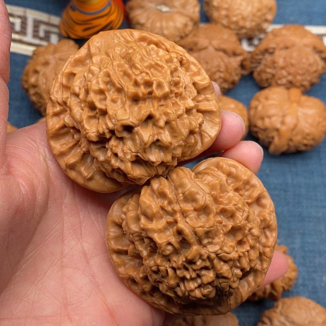 文玩核桃把件55高桩官帽