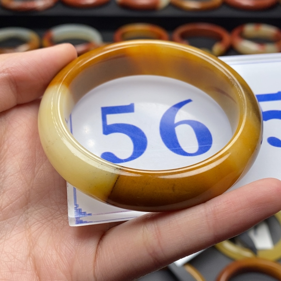 石英质玉（黄龙玉）手镯未镶嵌