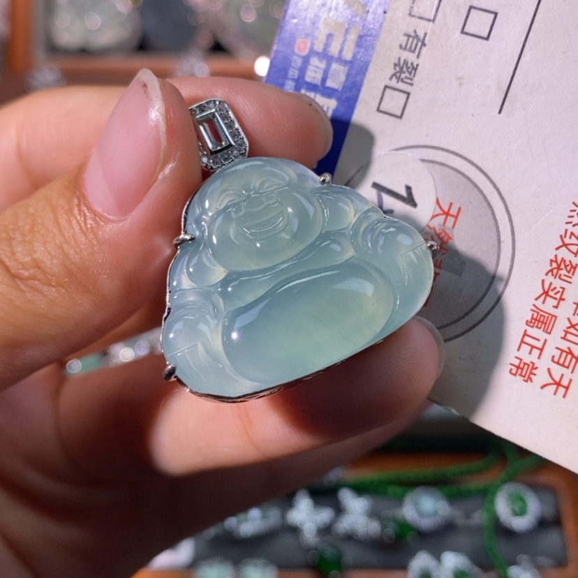 【闪购商品】翡翠未镶嵌颈饰