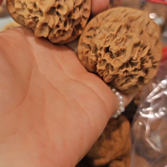 文玩核桃吊坠50帝王