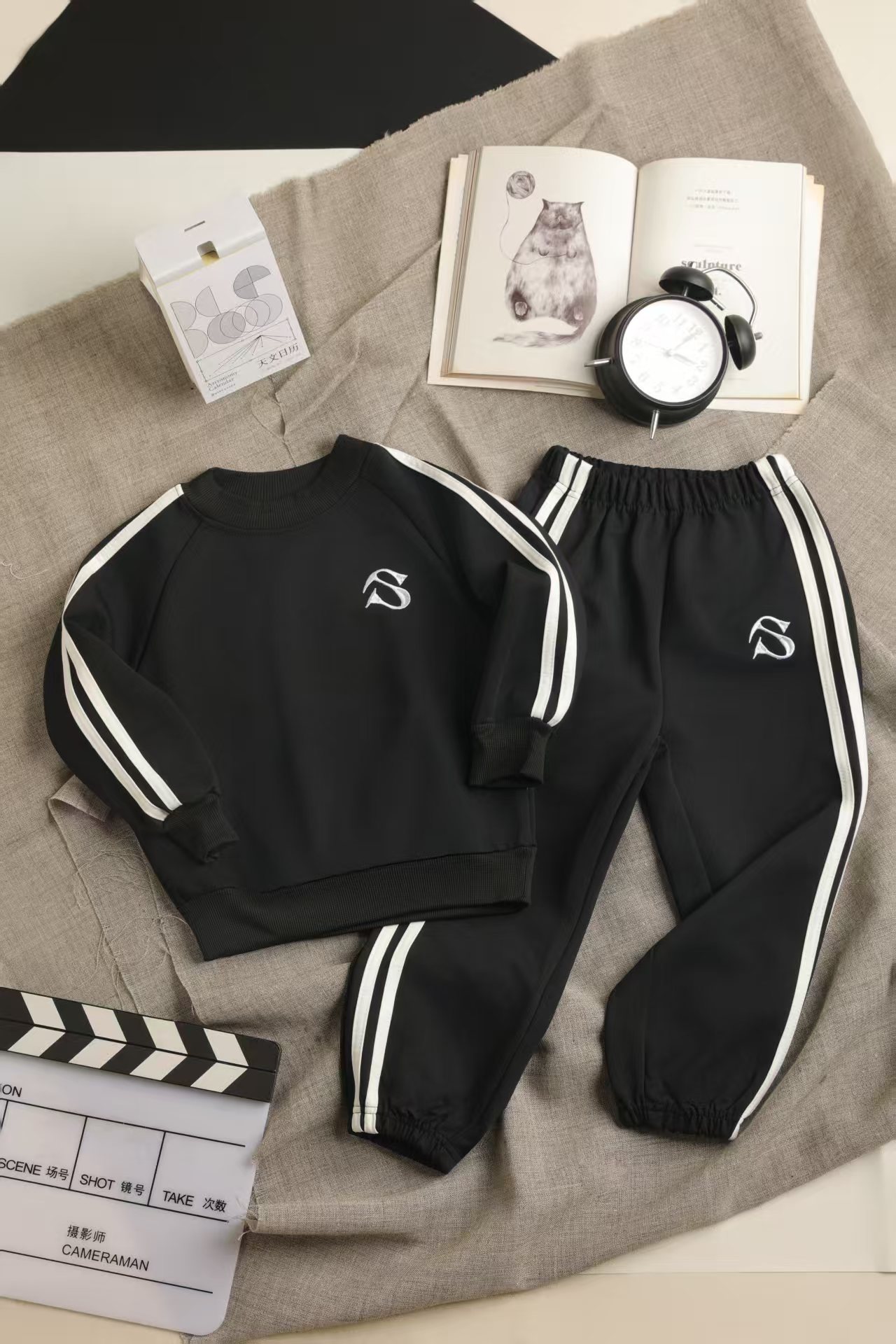 男字母运动卫衣男童女童洋气春秋厚款常规款休闲套装秋款