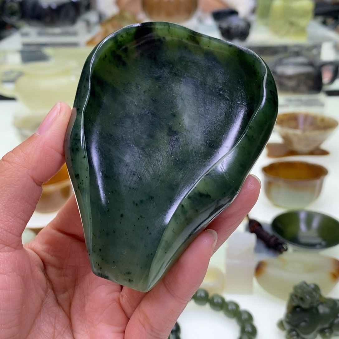 和田玉茶河未镶嵌桃*屁