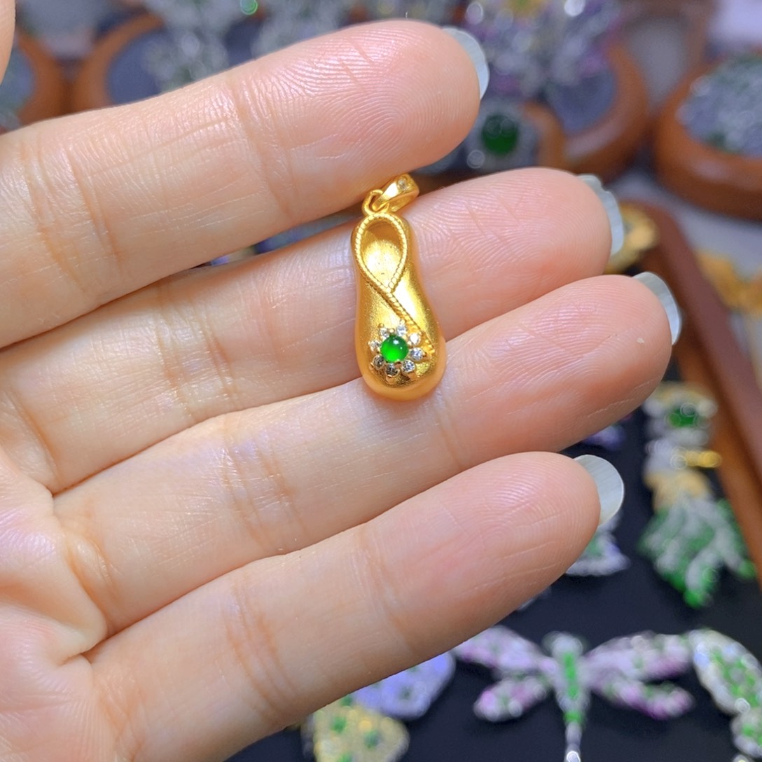 翡翠颈饰银S925镶嵌天然翡翠