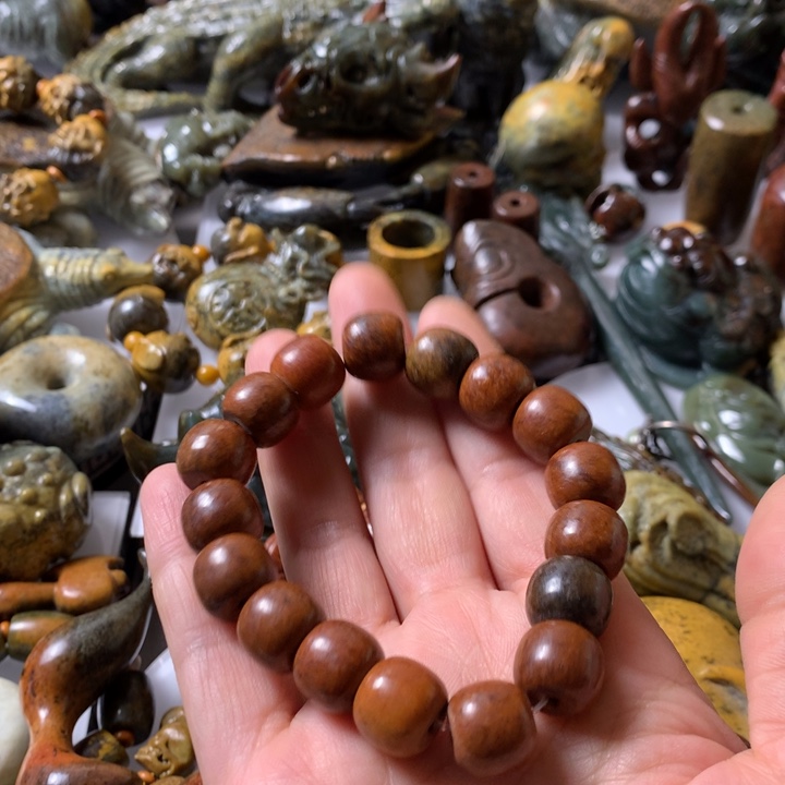 手链未镶嵌岫岩河磨玉（透闪石质玉）