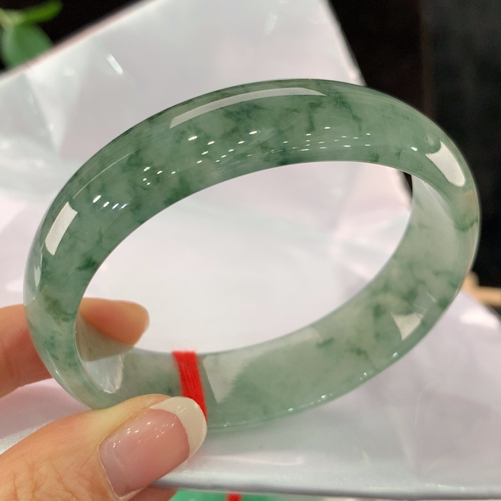 翡翠手镯未镶嵌111-1085