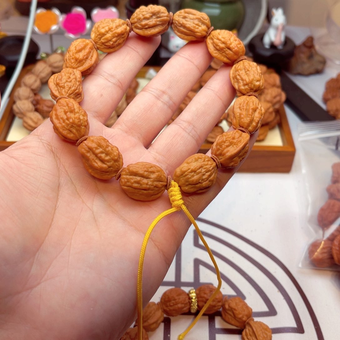 文玩核桃手串蛤蟆头