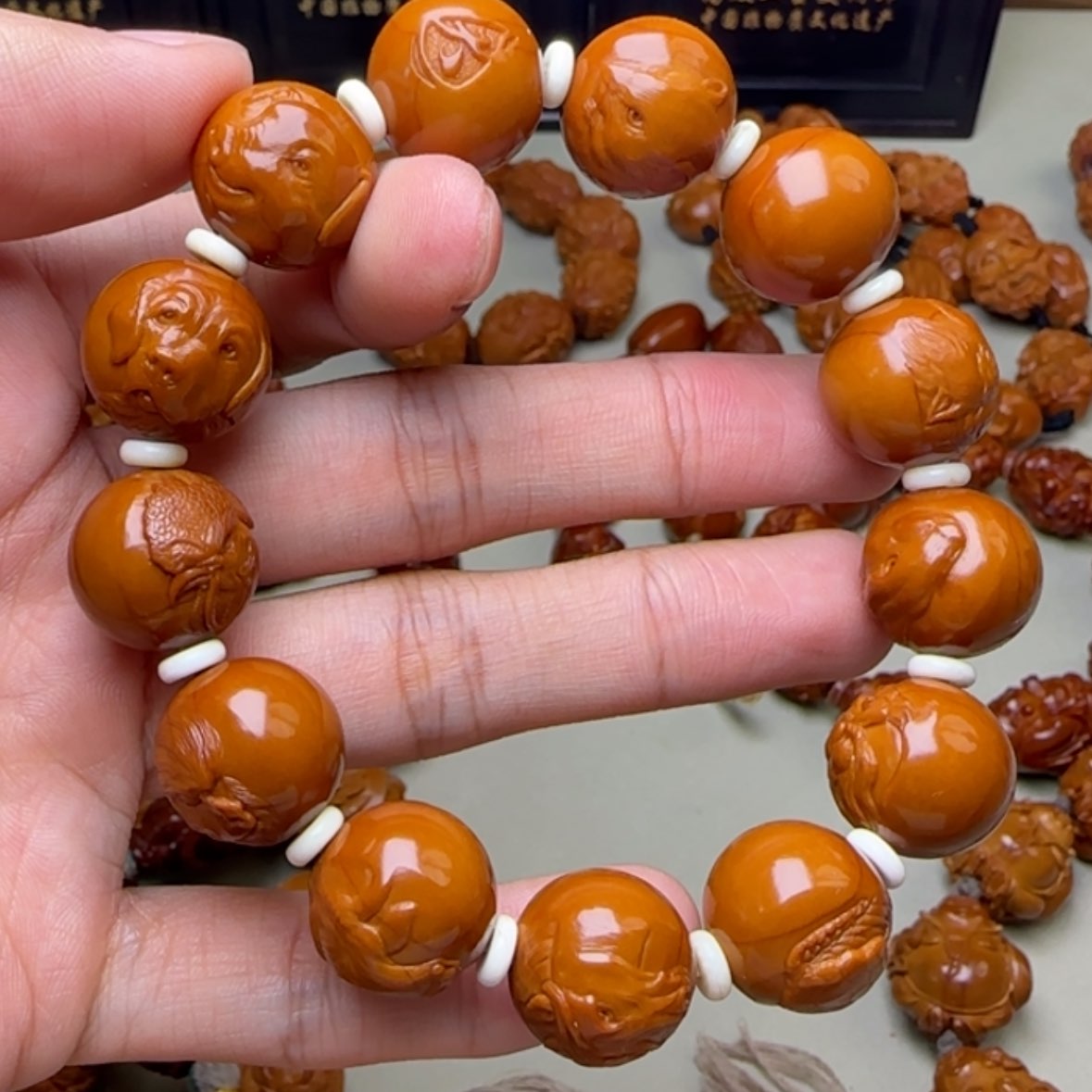 【闪购商品】橄榄核手串/手链E****、纯手工雕刻十二生肖