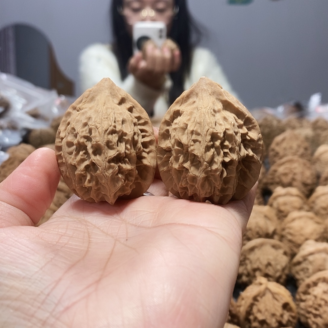 文玩核桃吊坠野生鸡心37