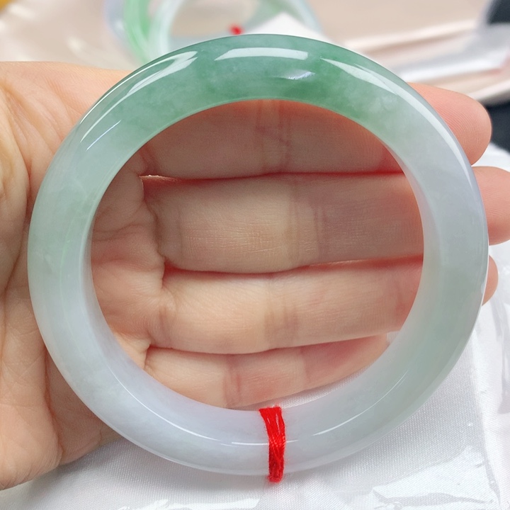 翡翠手镯未镶嵌半山半水56