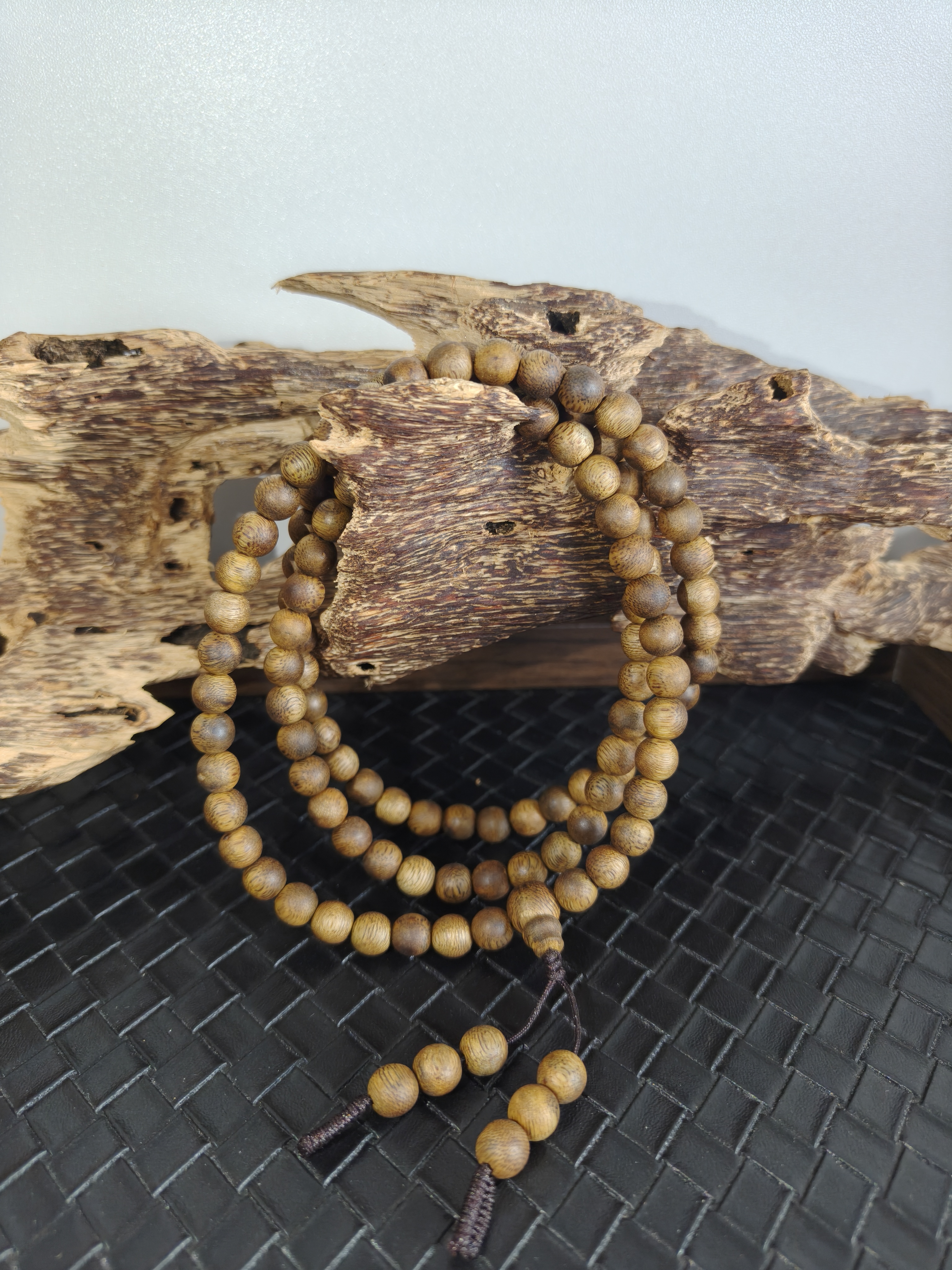 沉香【尖峰岭】绿奇楠黄金油 0.7圆珠多圈沉香手串多样性发一