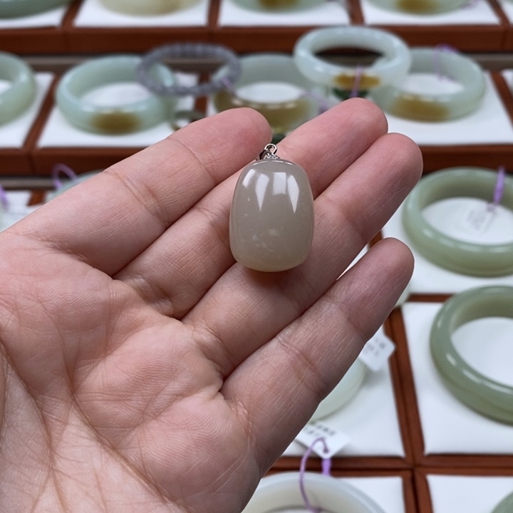 和田玉挂件未镶嵌