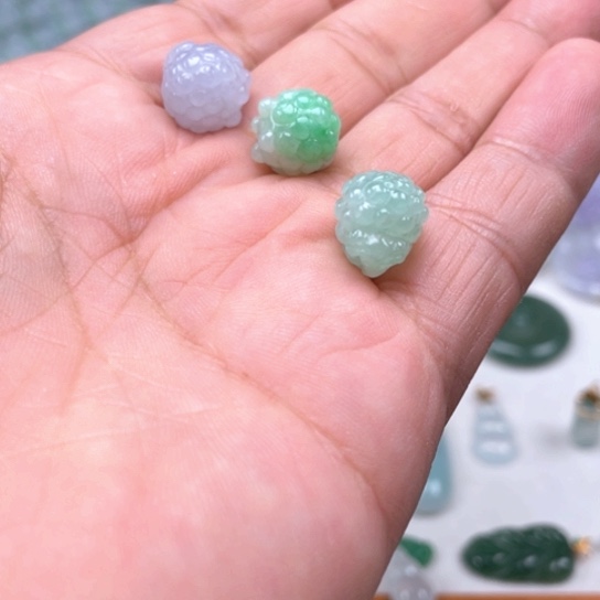 翡翠未镶嵌颈饰翡翠羊多样性发货一件