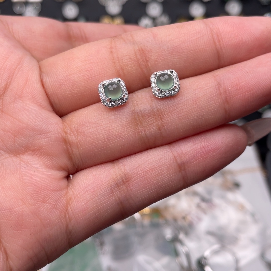 U***l翡翠银S925镶嵌耳饰1
