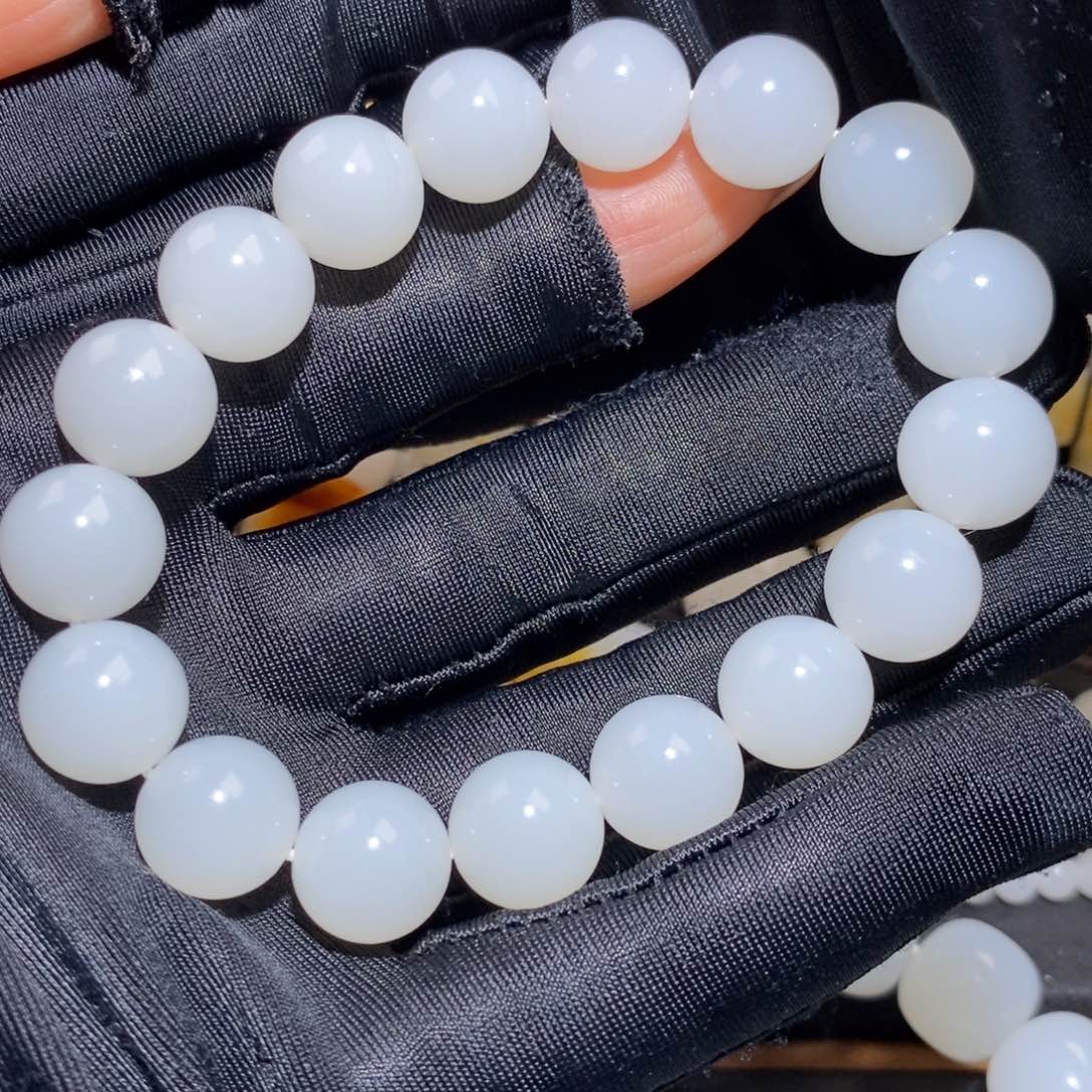 和田玉未镶嵌套链淡**意