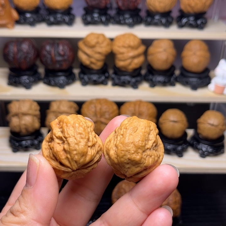 文玩核桃吊坠2w小玉蝉