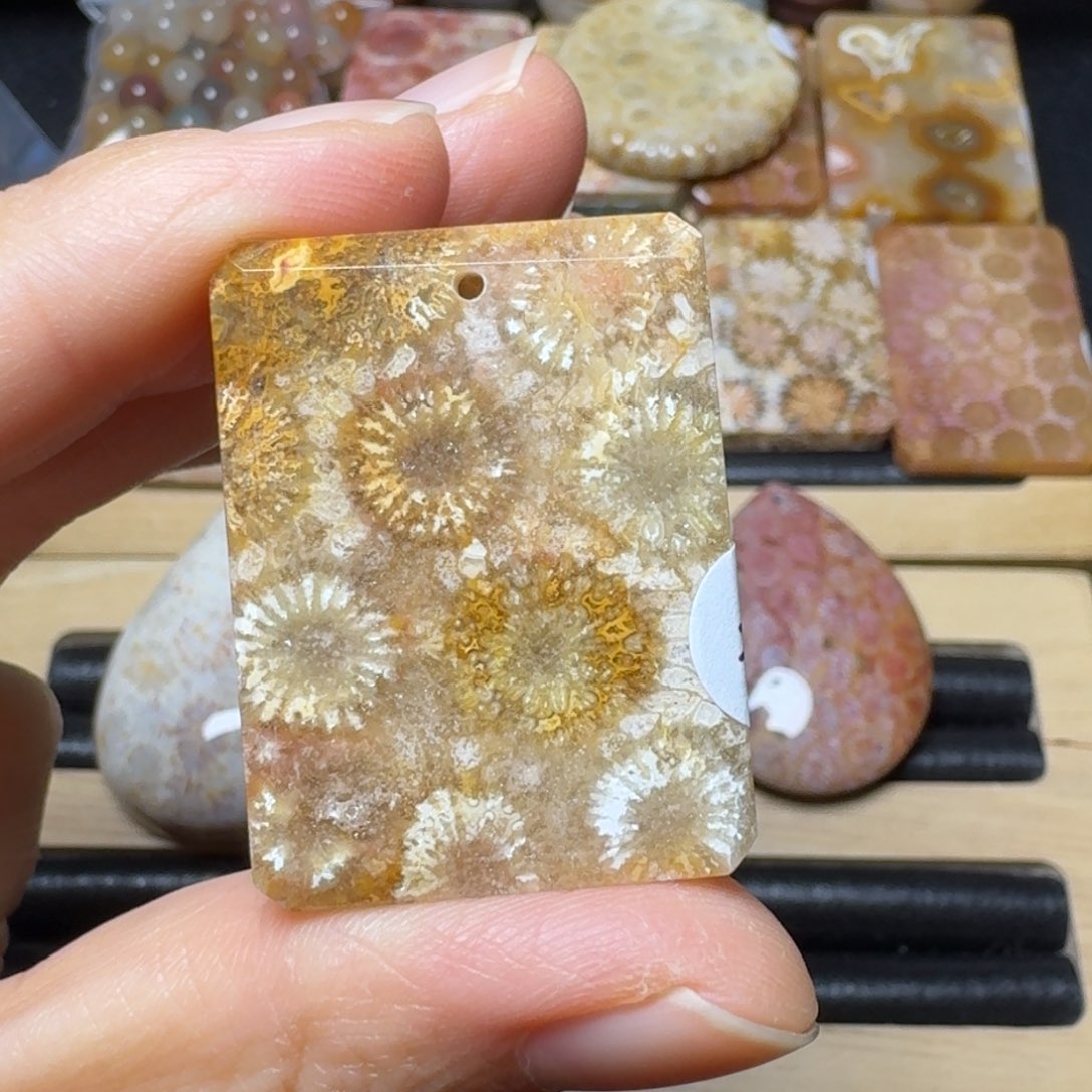 硅化玉烟花感手工牌未镶嵌