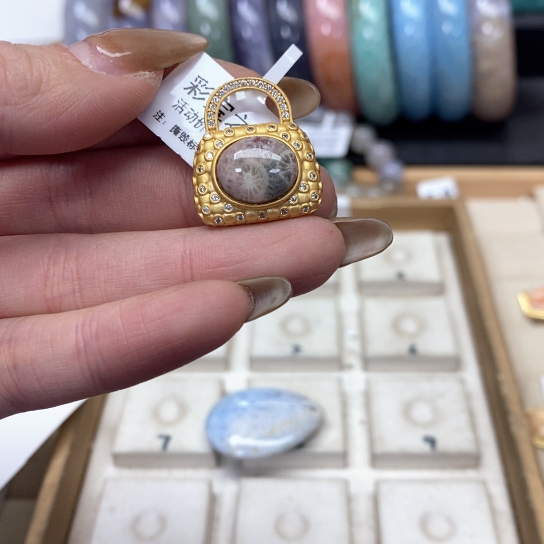 硅化珊瑚（珊瑚玉）手链未镶嵌366