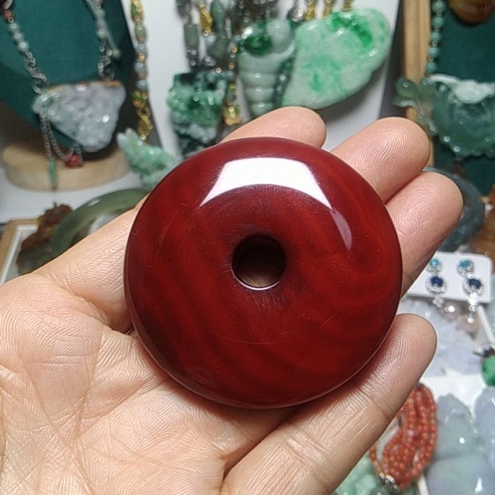 翡翠吊坠(赠链)未镶嵌