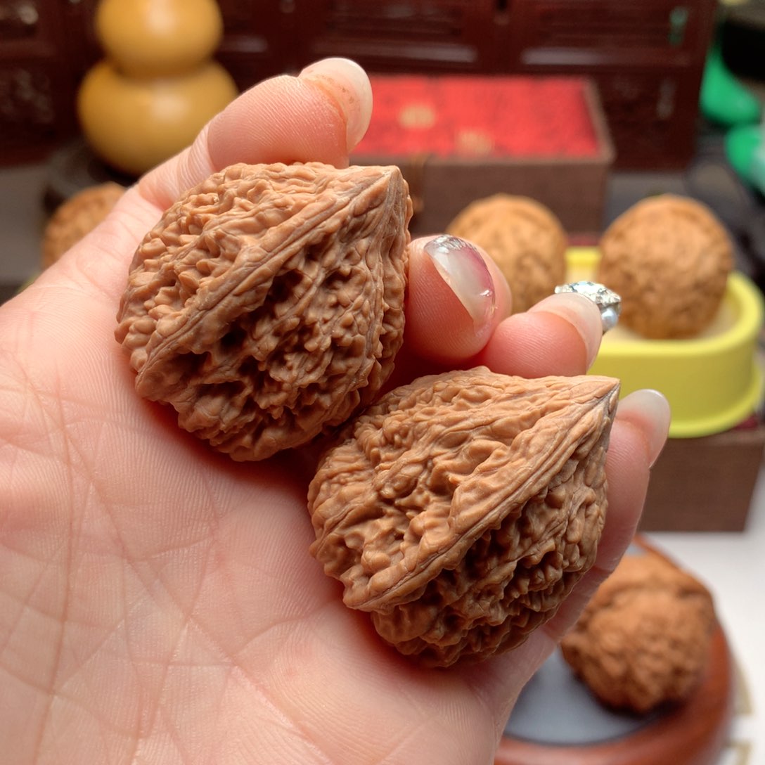 文玩核桃吊坠金字塔全品。    6号