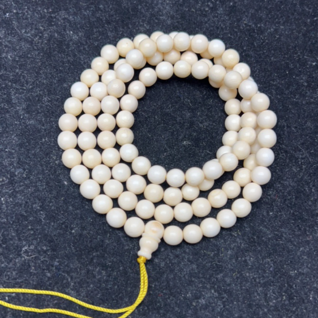 猛犸象牙纯肉圆珠文玩脖挂108微瑕冰料顺色