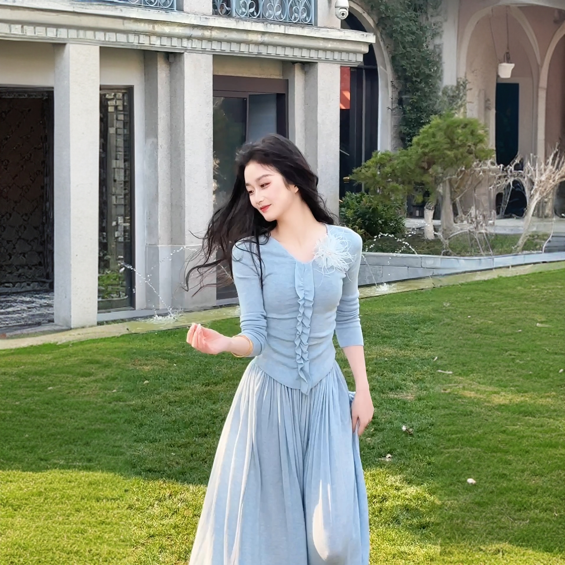 百亿【倾城玫瑰】法式赫本高腰长裙红色长袖针织显瘦褶皱连衣裙女