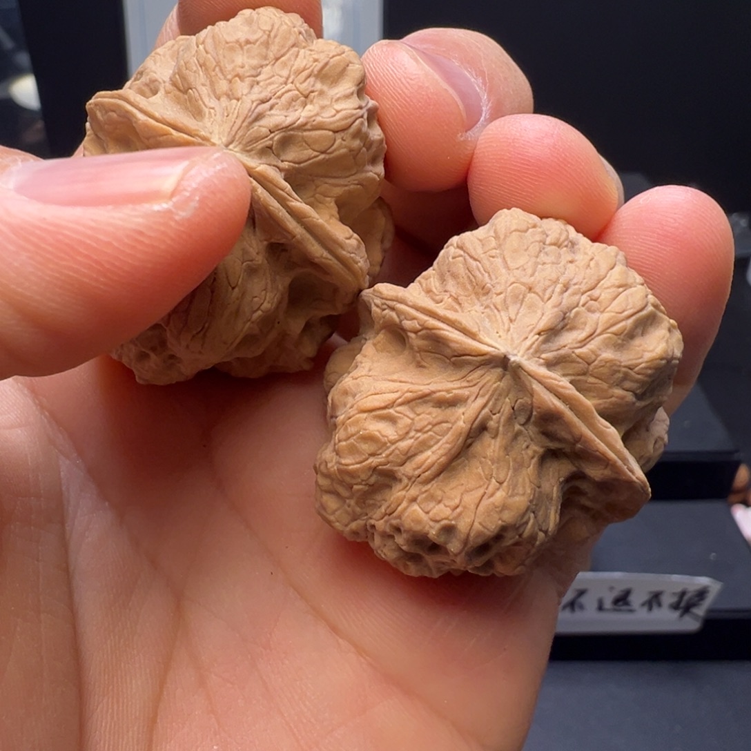 吊坠文玩核桃青蛙王子40mm（小虚尖）