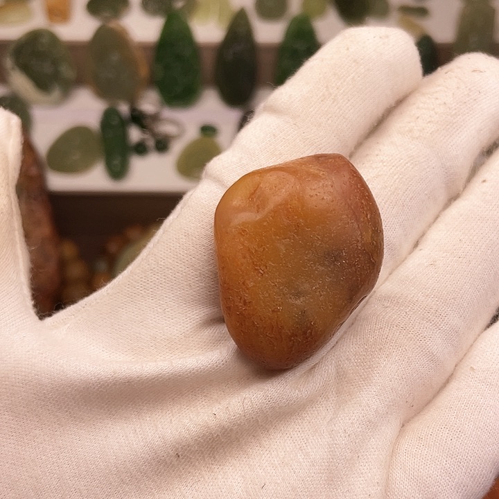 岫岩河磨玉（透闪石质玉）颈饰未镶嵌