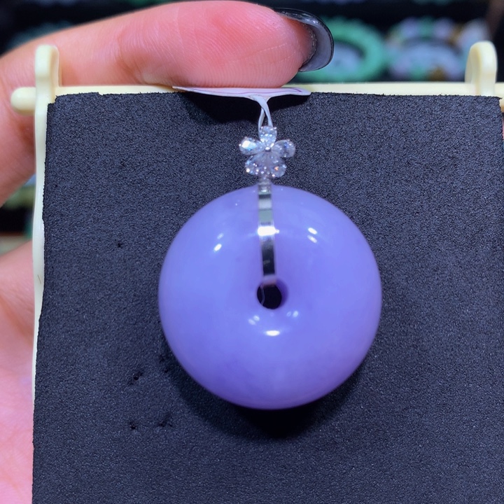 翡翠18K金镶嵌颈饰翡翠