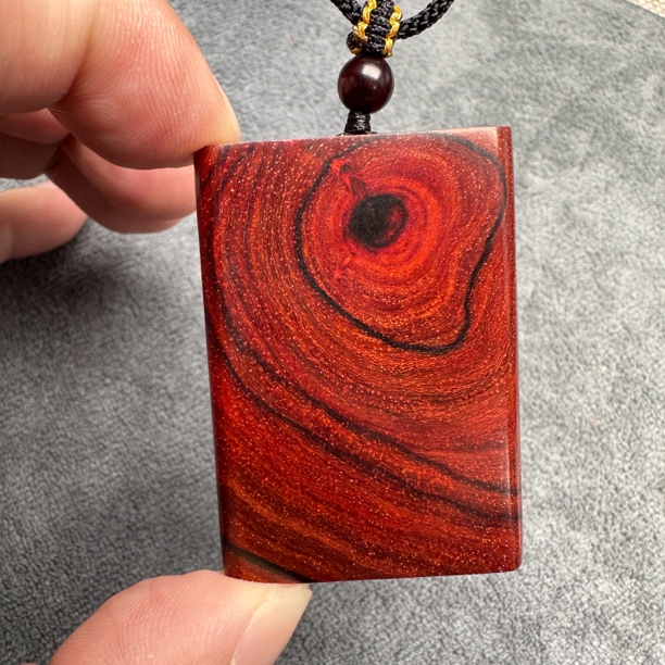 小叶紫檀3×5×1cm【无事牌】特色纹路天眼