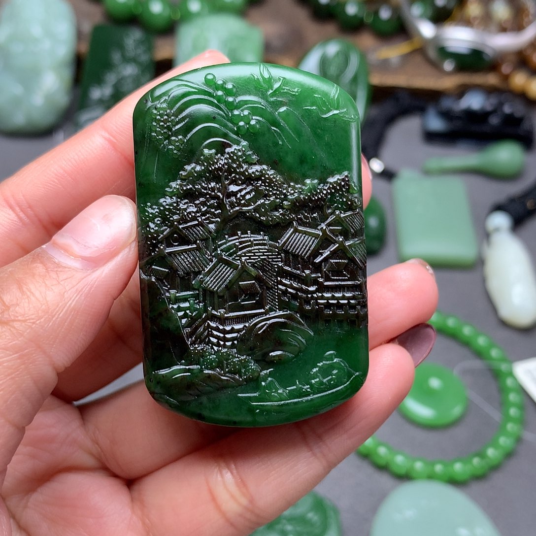 和田玉颈饰未镶嵌