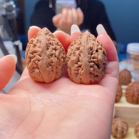 桃核把件东北秋子40