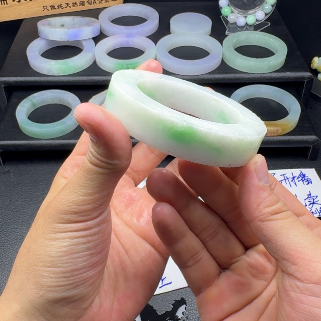 定制翡翠未镶嵌手镯65-56