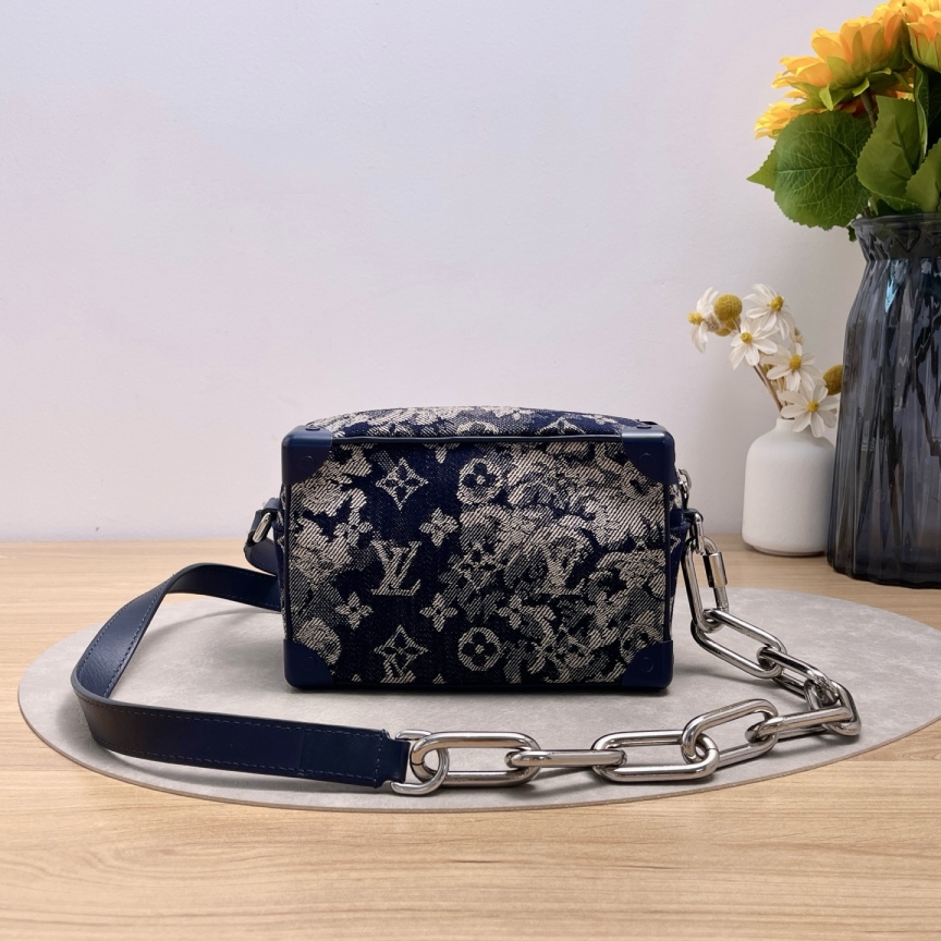 95新 LouisVuitton/路易威登 【九筒奢品】迷你SoftTrunk单肩包0403