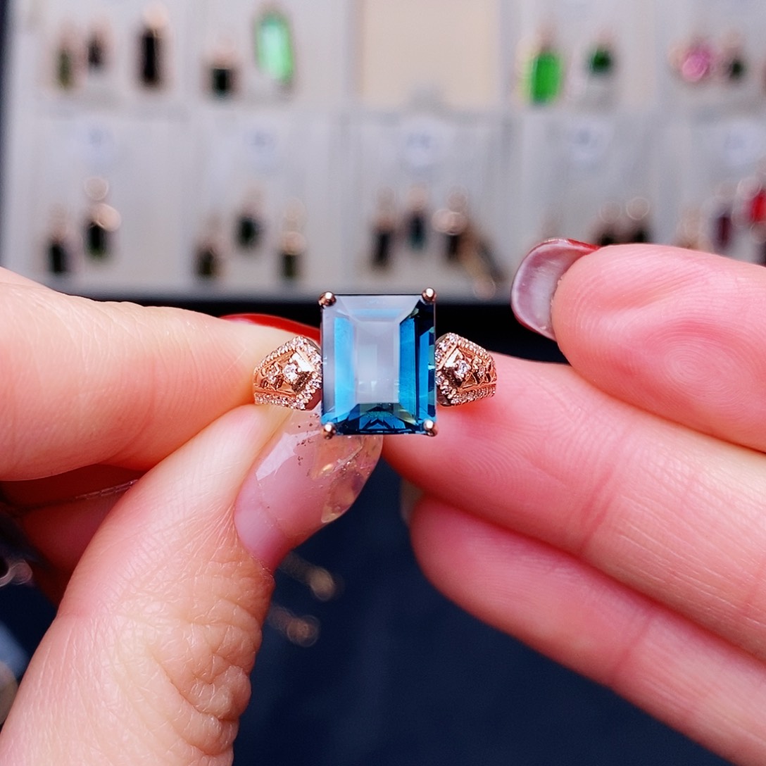 碧玺戒指碧玺18K金镶嵌╰****