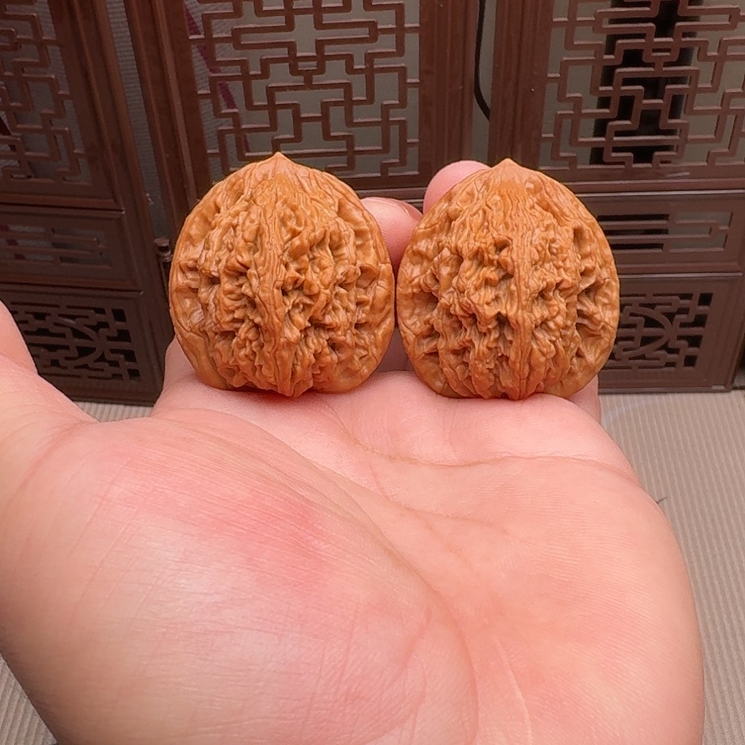 轨***迹把件文玩核桃40尺全品麦穗虎头