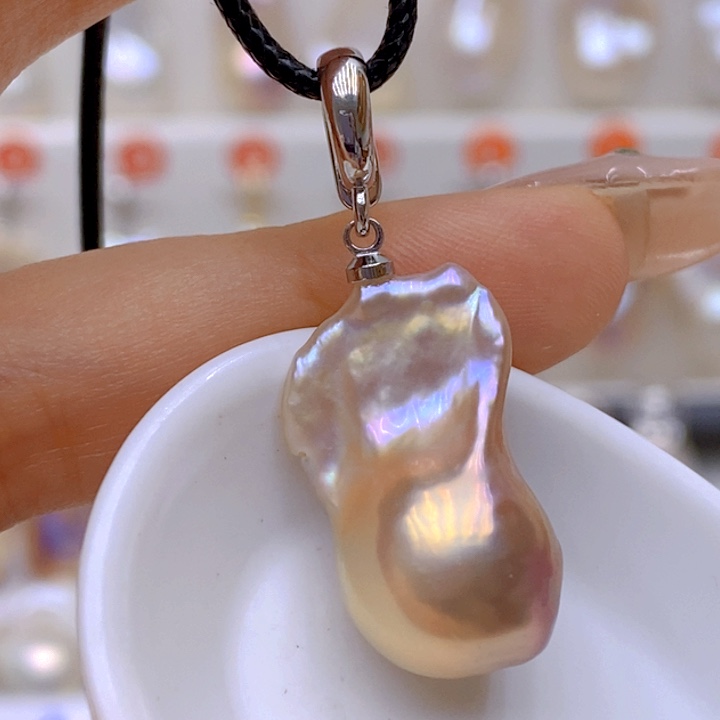 淡水珍珠吊坠(赠链)未镶嵌