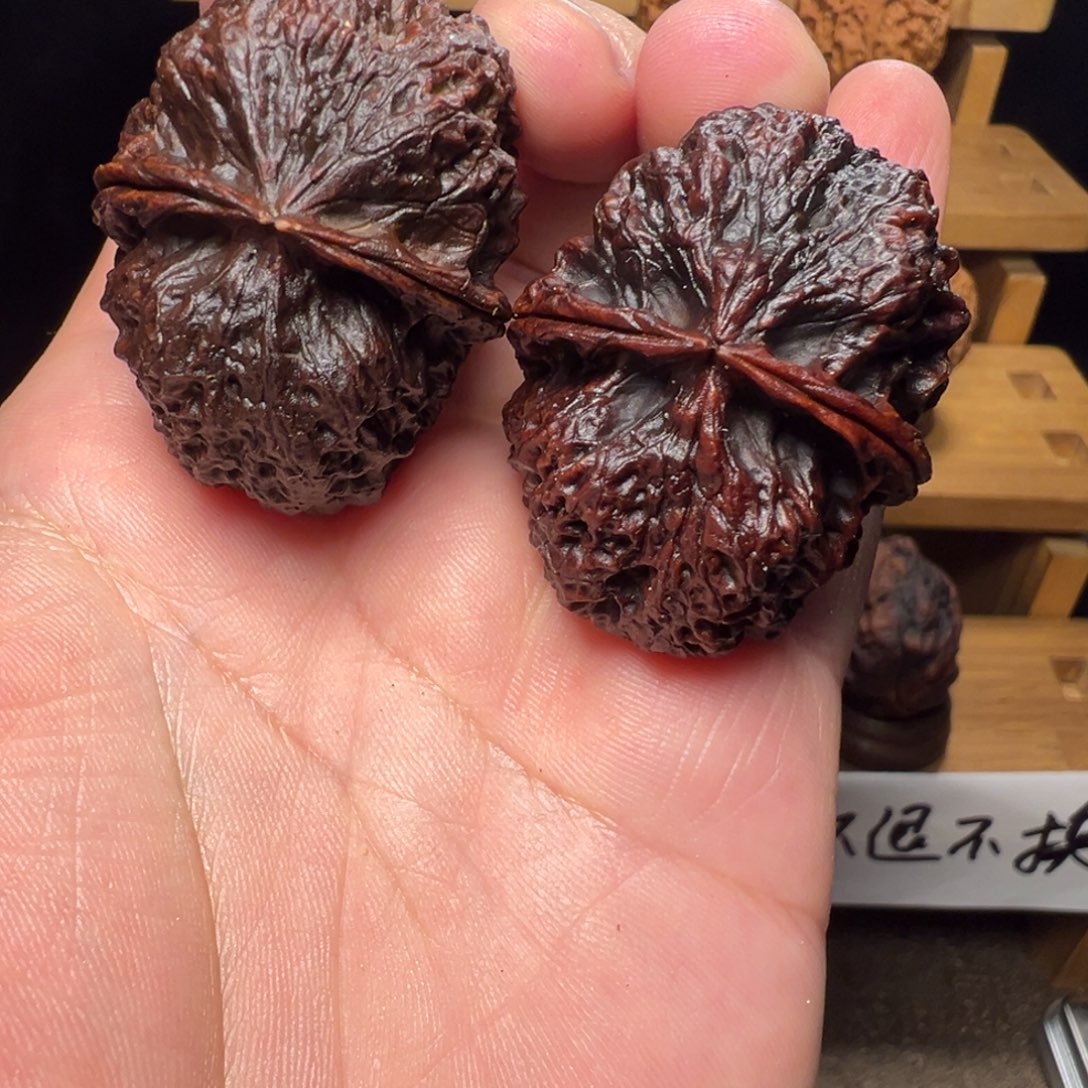 文玩核桃吊坠苍山神鹰43mm