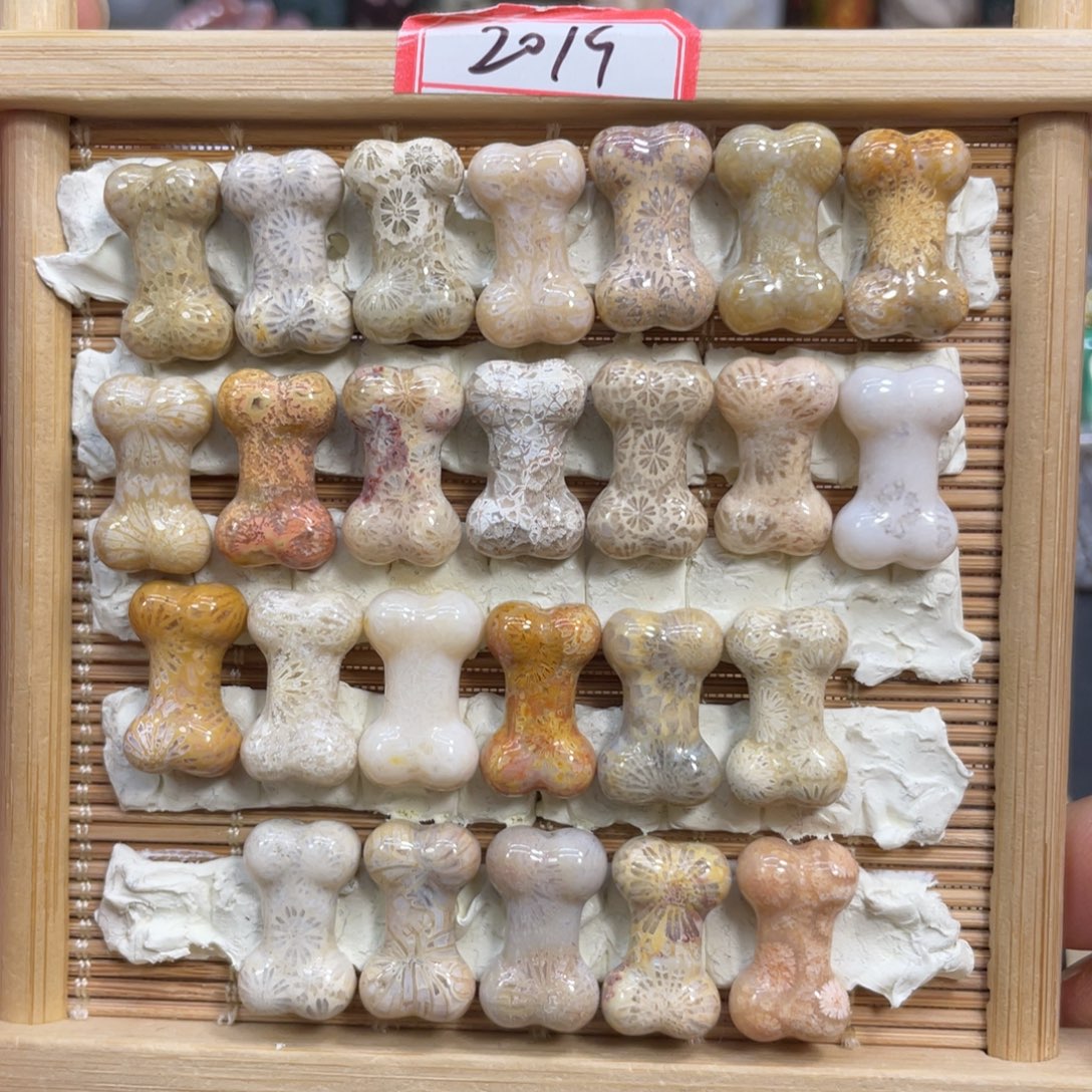 硅化玉未镶嵌颈饰骨头20米1个