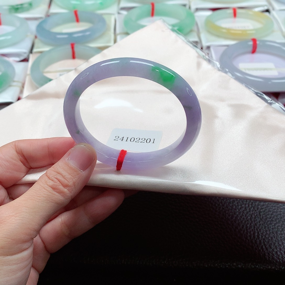 翡翠手镯（贵妃镯）未镶嵌天然A货翡翠手镯